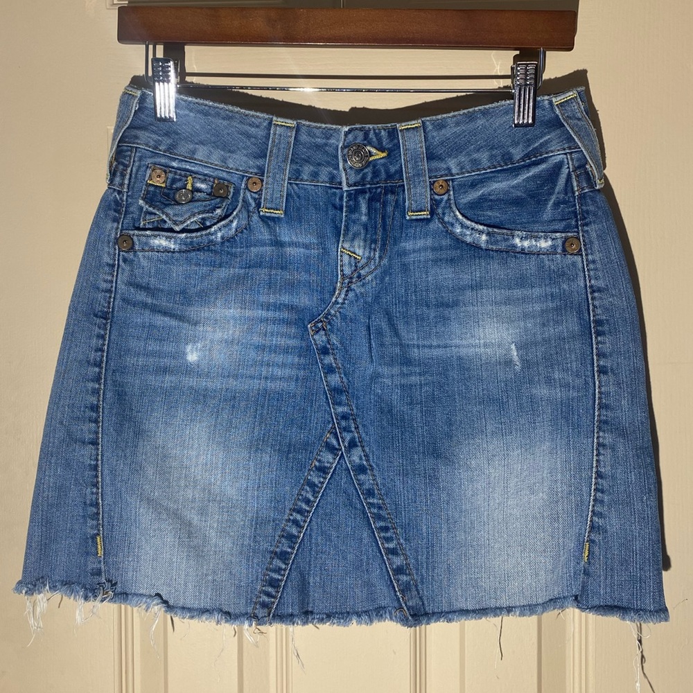 True Religion Abby distressed denim mini skirt size 25